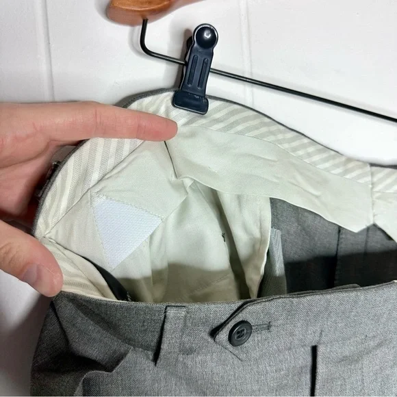 Samuelsohn Comfort Waist Super 110’s Pleated Wool Dress Pants - Picture 5 of 12